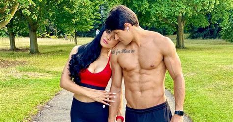 Fit Couple Say Doing Bodyweight Exercises Together Help With New Sex