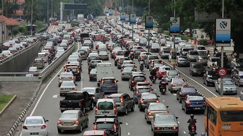 malaysia commuters  spending  time  traffic jams compared   year  hype malaysia