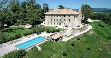 collection  chateau hotels  france blacklane blog