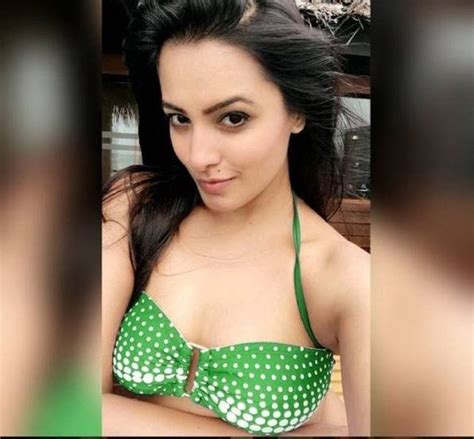 cute anita hassanandani hot photo bikini images bikinis indian tv actress