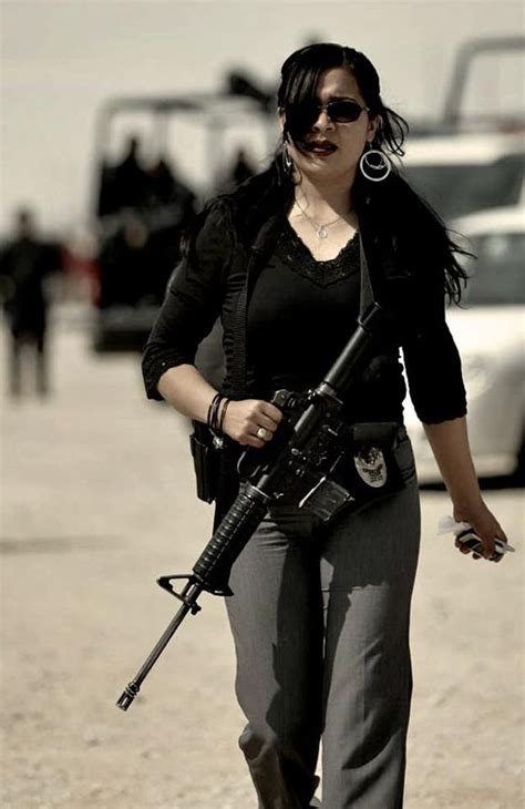 female police officer in ciudad juarez mexico [564x869] policeporn