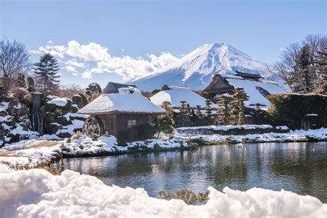 scenic snow shrouded homes  japanzekkei japan