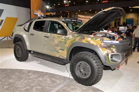 gm  army unveil chevrolet colorado zh fuel cell truck