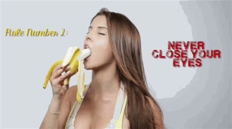 these s of girls eating bananas are the sexiest thing you ll see