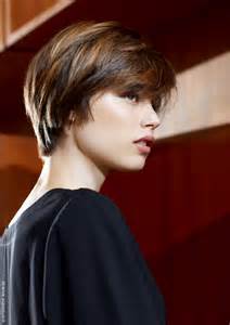 beaute   belles exemples coiffure courte frisee femme  noscrupules womens