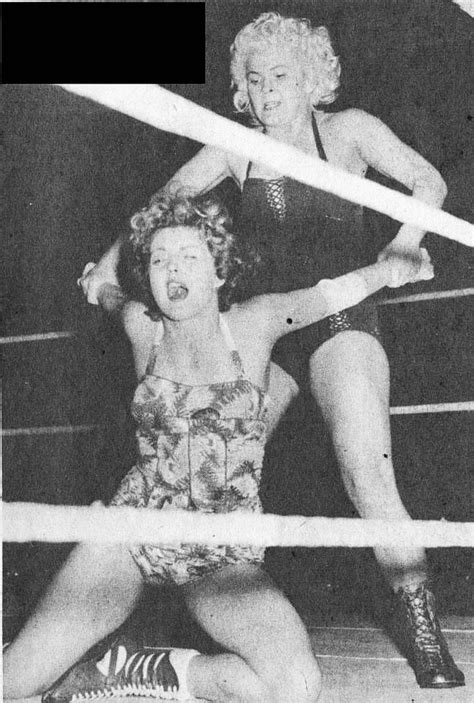 vintage womens wrestling issue