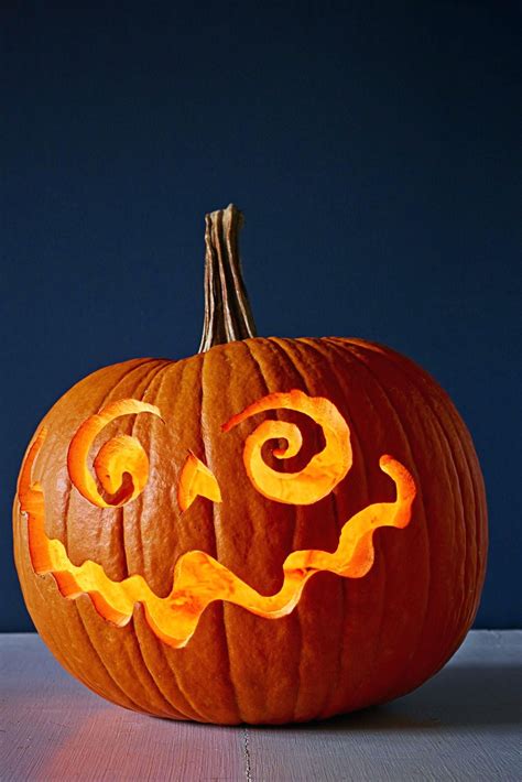 10 fun simple pumpkin carvings