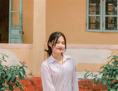chân dung nữ sinh 2k3 khiến netizen “ngây ngất” từ nụ cười cho đến ánh
