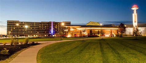 view  hotel rooms single double suites mohegan sun pocono