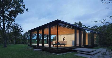 Getaway Guest House Design With Glass Walls And Eco