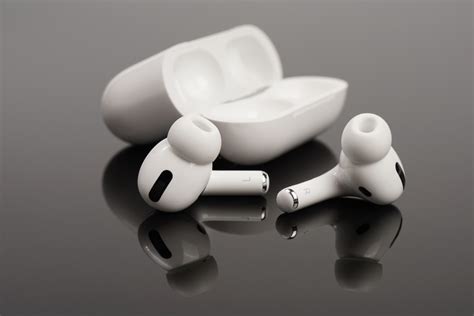 connect  pair  airpods   macbook reactionary times