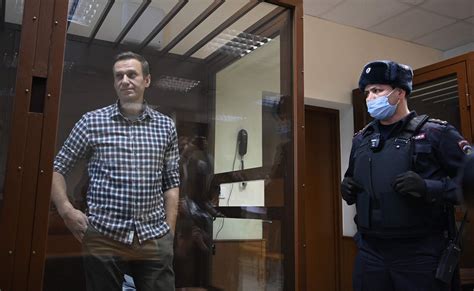 Aleksei Navalny’s Health In Prison Is Dire His Doctors Say The New