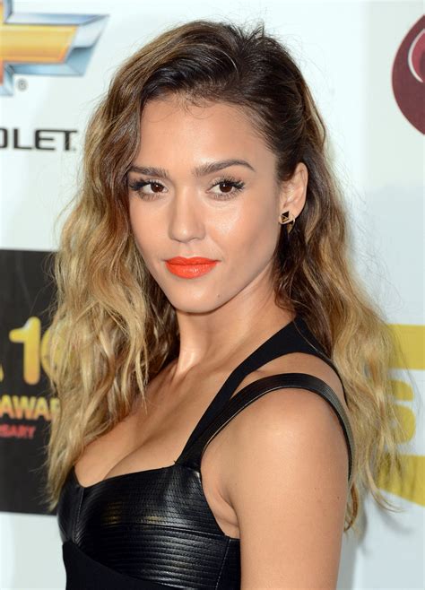 Jessica Alba Rocked This Orange Lipstick Over The Weekend