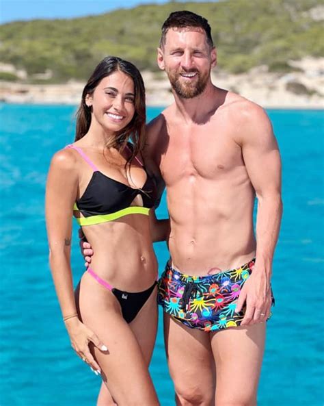 Meet Lionel Messi S Hot And Sexy Wife Antonela Roccuzzo Whose Pics Are