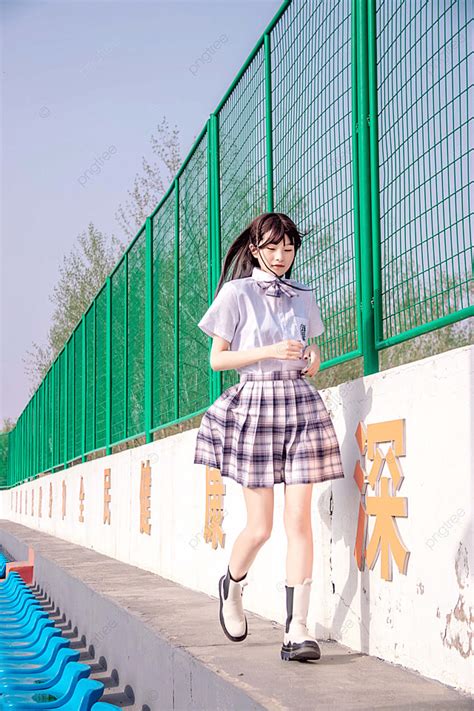 Beautiful Photos Of Japanese Beautiful Girls In Jk Uniforms Background