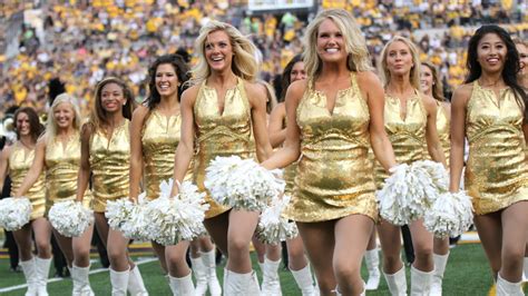 Top 10 Colleges With The Hottest Girls Profascinate