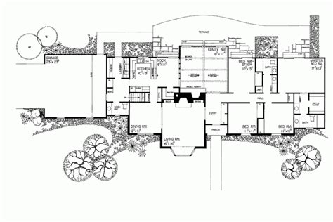 ranch style house plan  beds  baths  sqft plan   floor plans ranch ranch