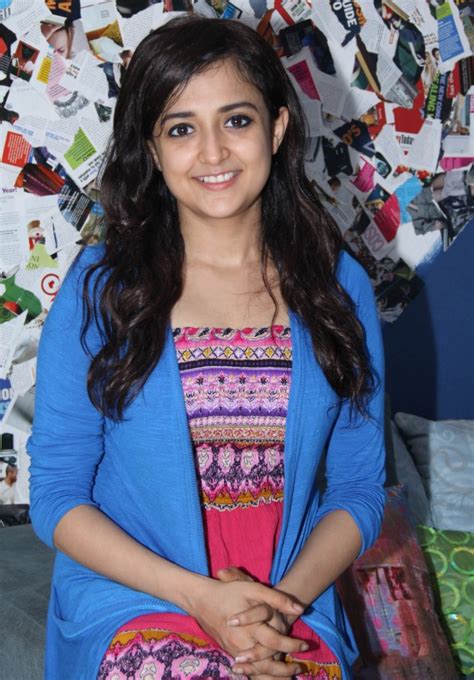 monali thakur hot and bikini images in pictures download
