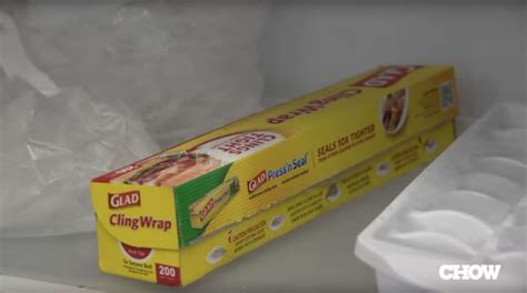tame unruly cling wrap with these plastic whispering tips food hacks wonderhowto