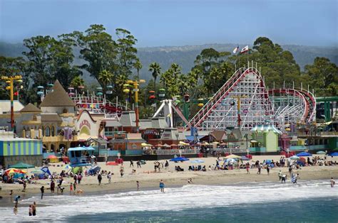 santa cruz beach boardwalk  californias  amusement park  reopen