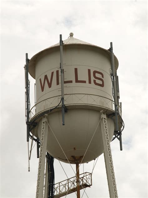 willis texas  town square buildings  signs  wate flickr