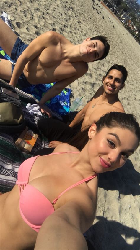 Kira Kosarin Sexy 14 Photos Video And  Thefappening