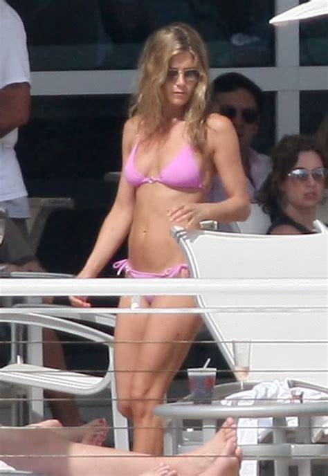 hollywood celebrity jennifer aniston bikinit sexy