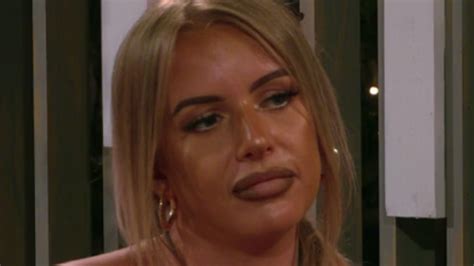 love island mocking faye winter for her lipstick needs to stop