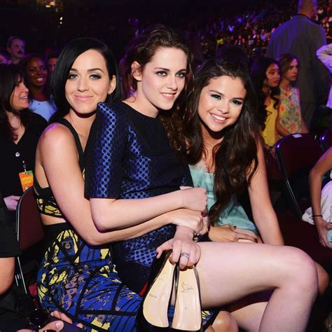 the awkward cuddle puddle of katy perry kristen stewart