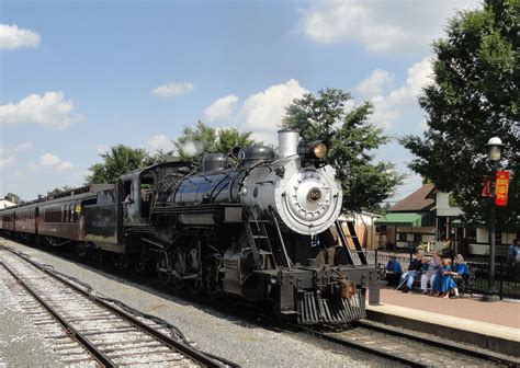 engine  pulling  strasburg rail roads station  lancaster county pa www