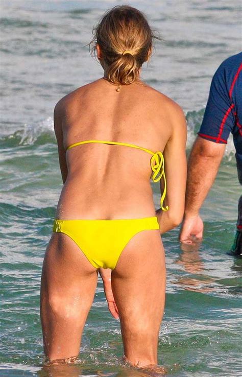 cameron diaz looks muscly on the beach mirror online