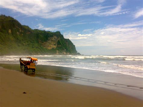 paket wisata pantai selatan yogyakarta pesona indonesia foto trip