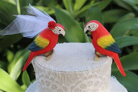 macaw parrot wedding cake topper  tropical  rainbow wedding macaw parrot parrot wedding