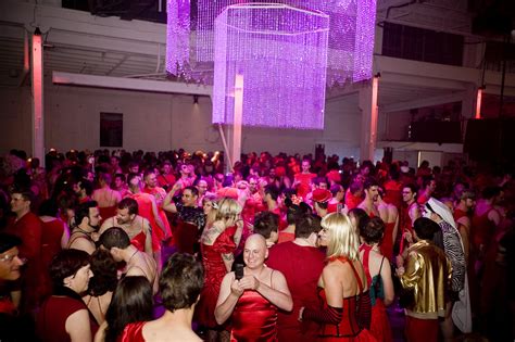 northwest portland 1 200 people in red dresses to descend on pearl