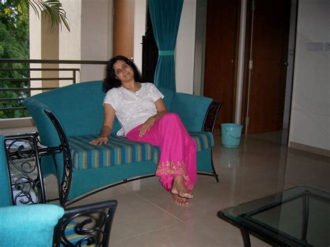homely girls photos seducing but homely seductive sexy hot indian pakistani desi girls