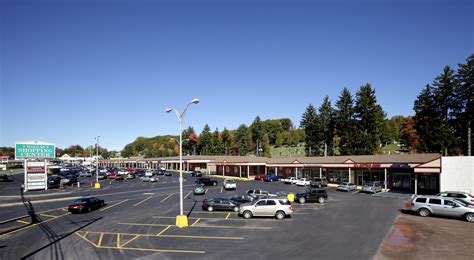 dallas shopping ctr dallas pa  property  lease