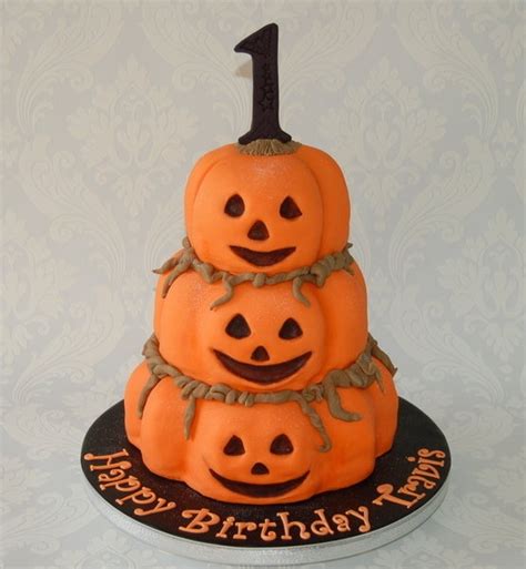 halloween cakes images  pinterest halloween cakes halloween birthday cakes