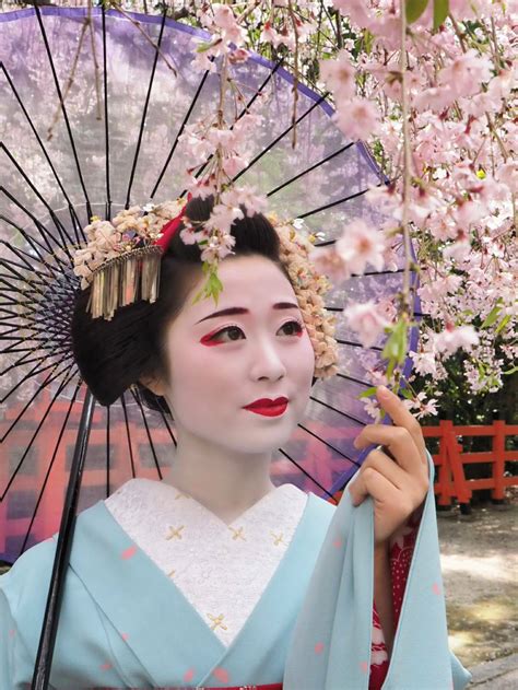 geisha unraveling  art  mystery sold  portland japanese