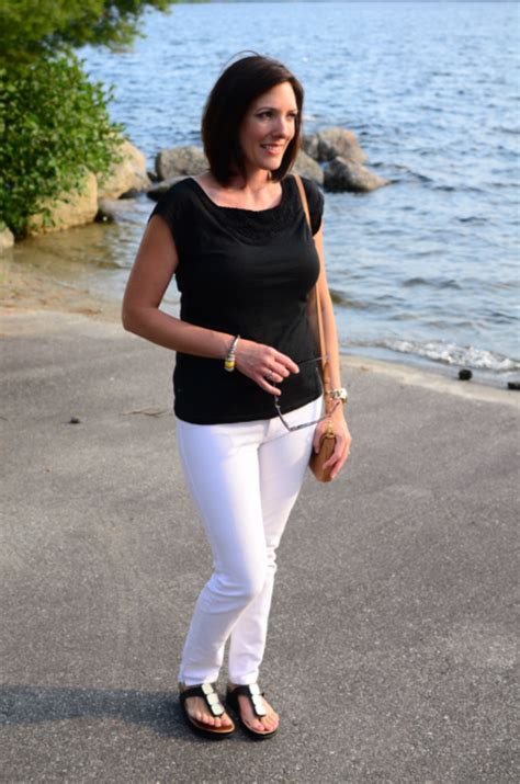 10 Comfortable Fashion Styles For Mature Women