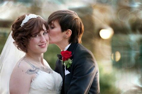Pin Auf Butch Femme Lesbian Wedding Photographs