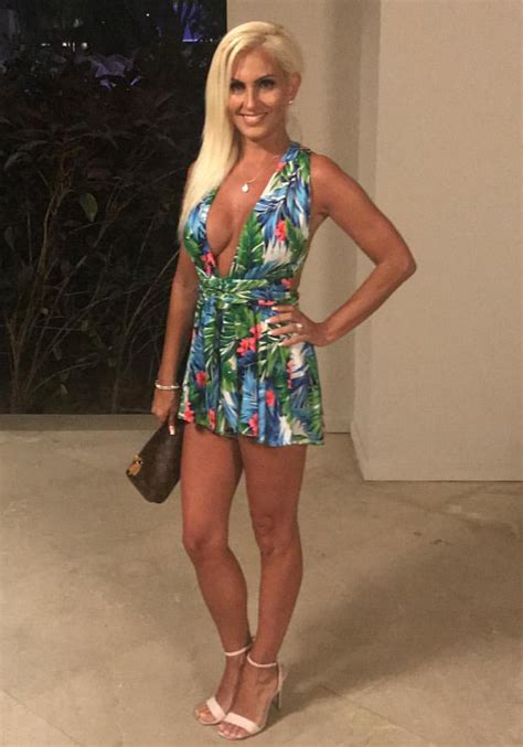 Blonde Milf Heading Out For The Night Rompergirls