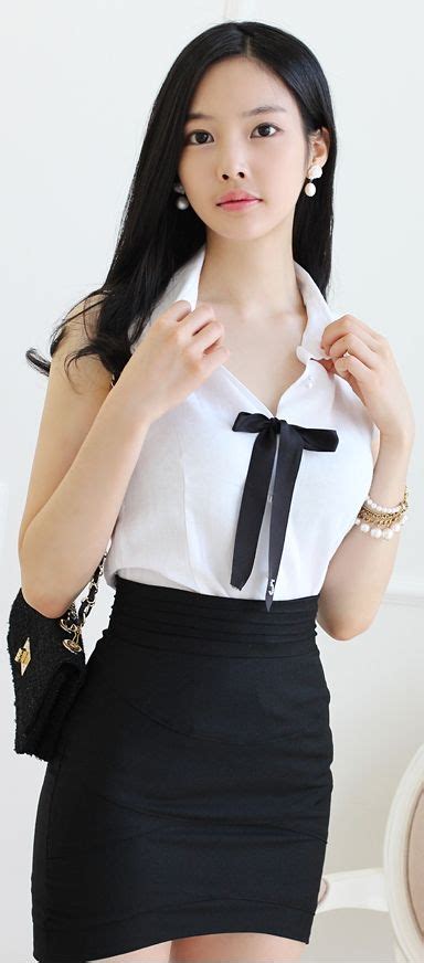 Luxe Asian Women Design Korean Model Fashion Style Ribbon