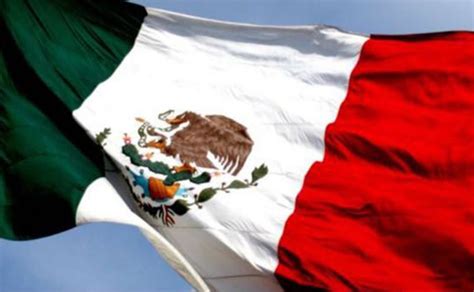 La Bandera De México Un Emblema Lleno De Símbolos