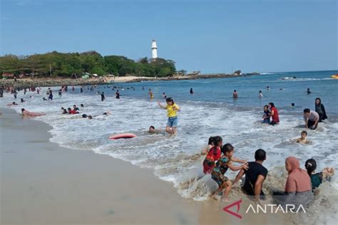 menjelajahi berbagai objek wisata  asyik  wilayah garut antara