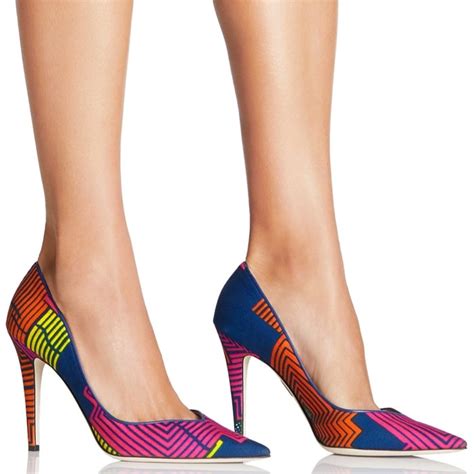 Deep Plunging Vamp Pumps Worn By Selena Gomez To We Day