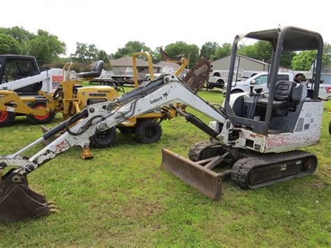 bobcat  lot  truck trailer construction equipment auction  jack nitz
