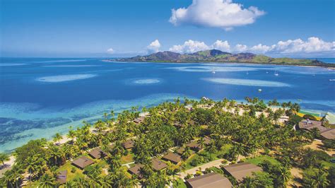 lomani island resort hotel  mamanuca inseln fiji