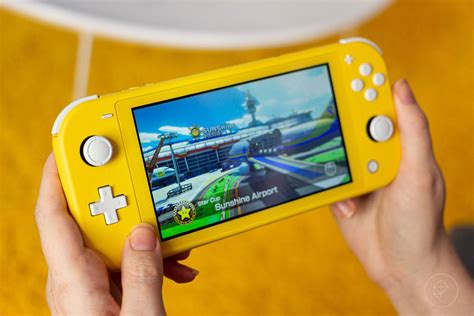 nintendo switch lite hands  preview  impressions polygon