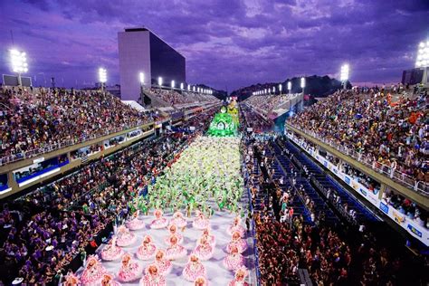 carnival rio de janeiro  sambadrome transfer crio tours travel