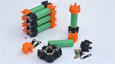assemble   modular li ion batteries hackaday